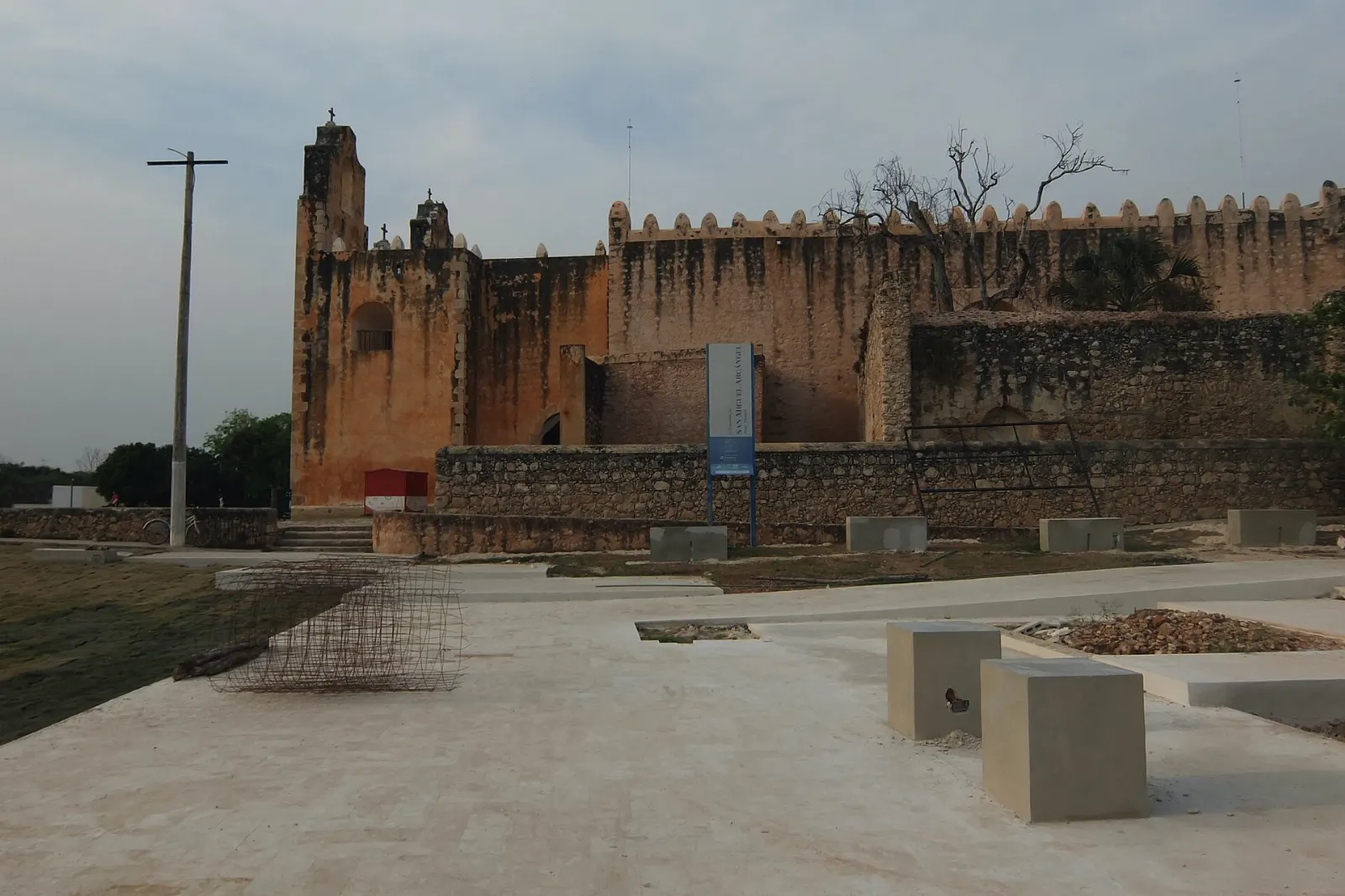 Atrium and church at the monastery in Maní, Yucatán