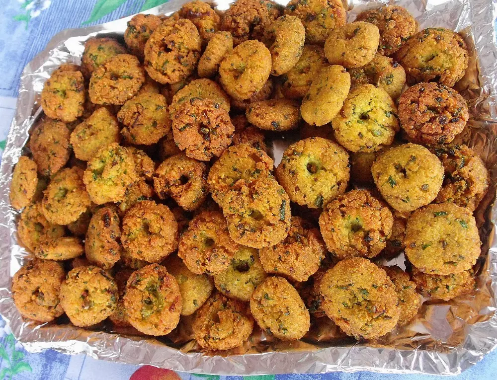 Gateaux piments in Mauritius