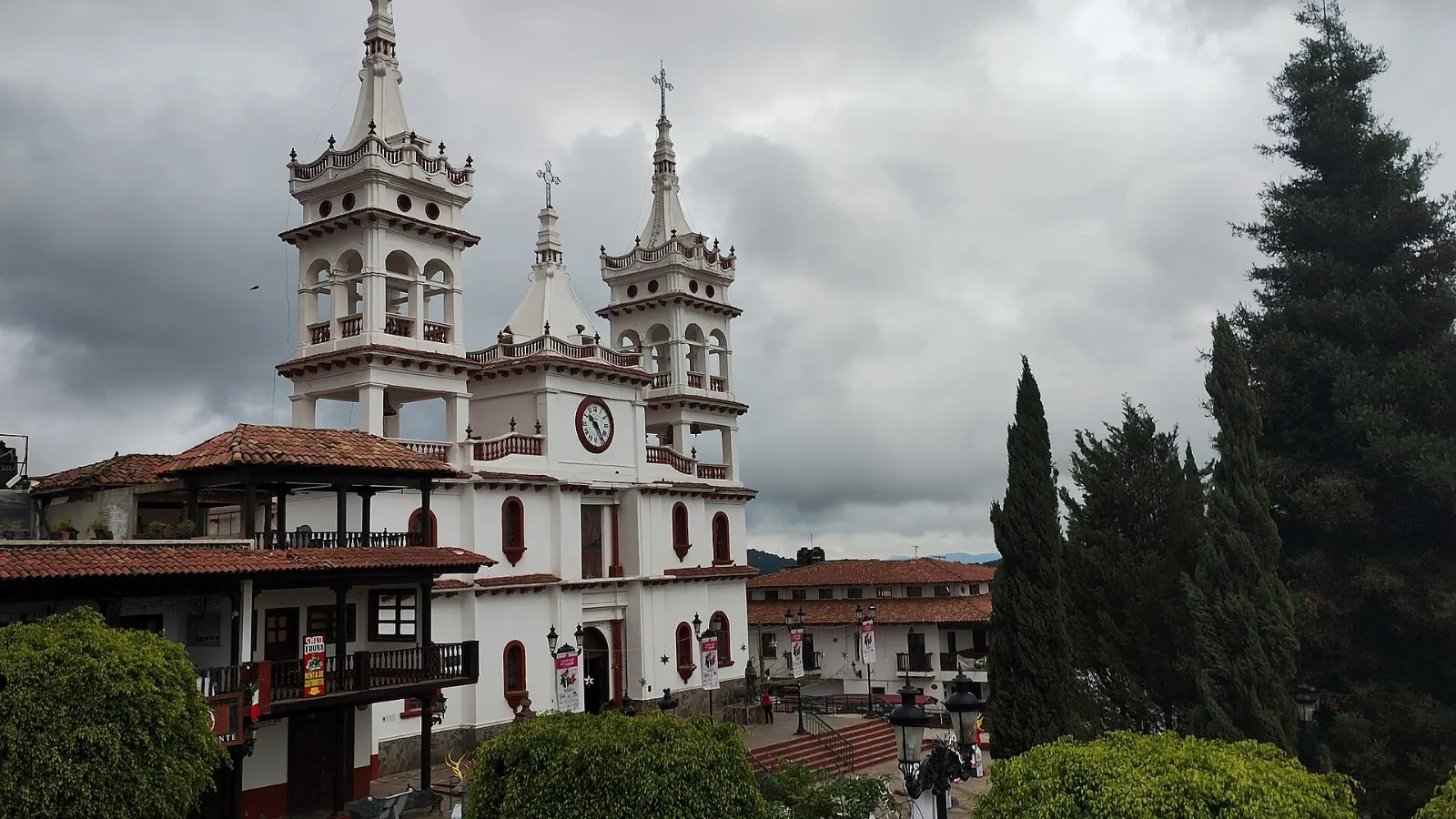Parroquia de San Cristóbal in Mazamitla with flared pagoda-style rooflines, Jalisco