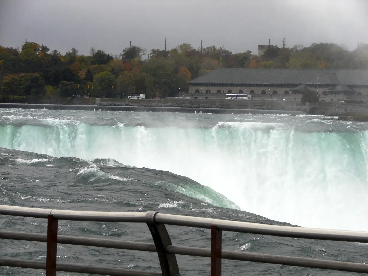 The curve of the Horseshoe Falls seen from Terrapin Point on Goat Island, Niagara Falls, New York