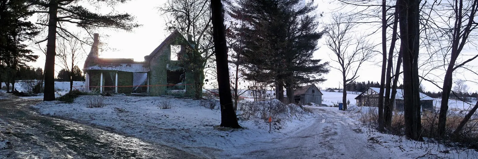 Historic summer house beside the lake near North Hatley, Quebec