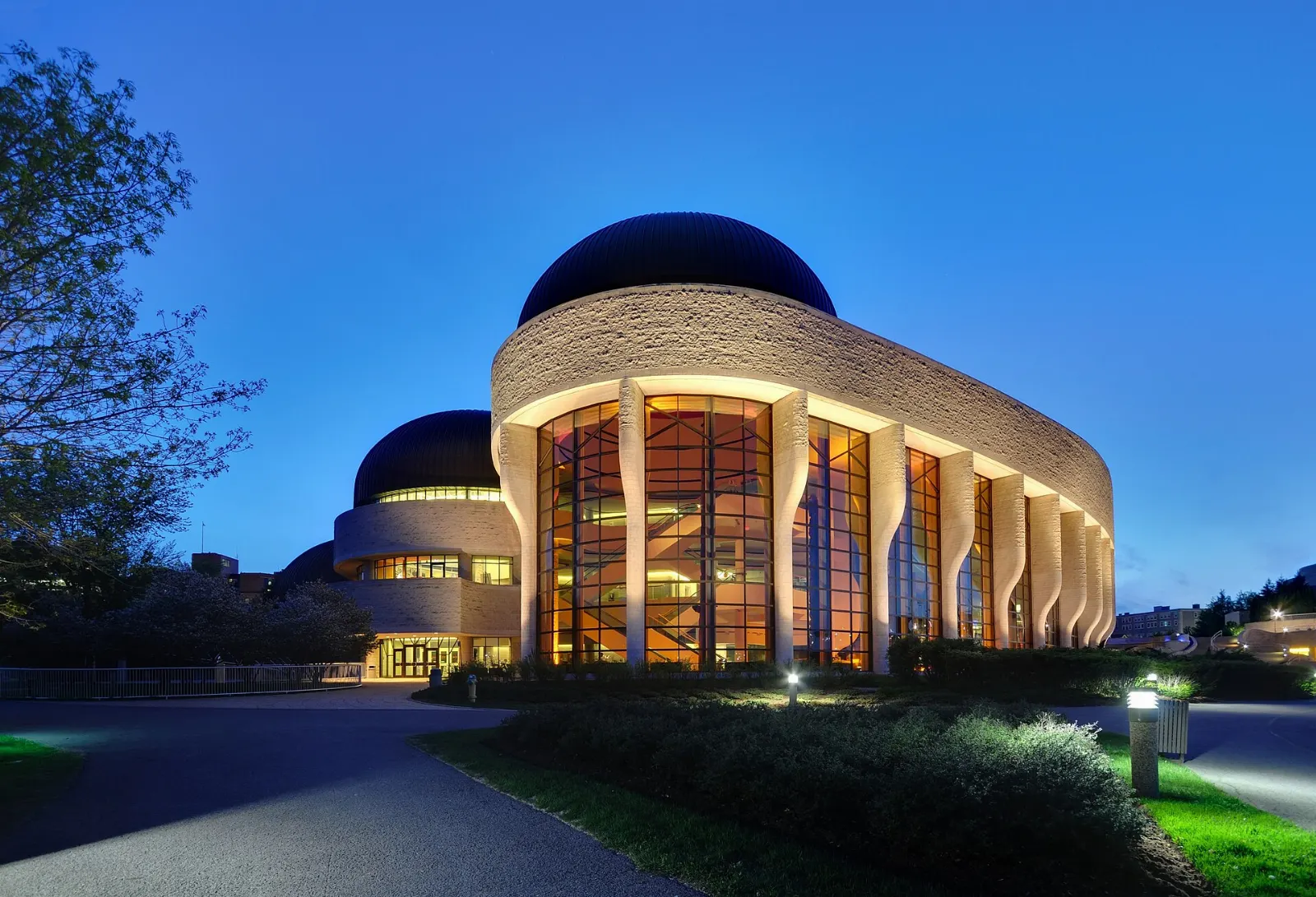 Curving stone building of the Canadian Museum of History in Gatineau seen from Ottawa, Ontario