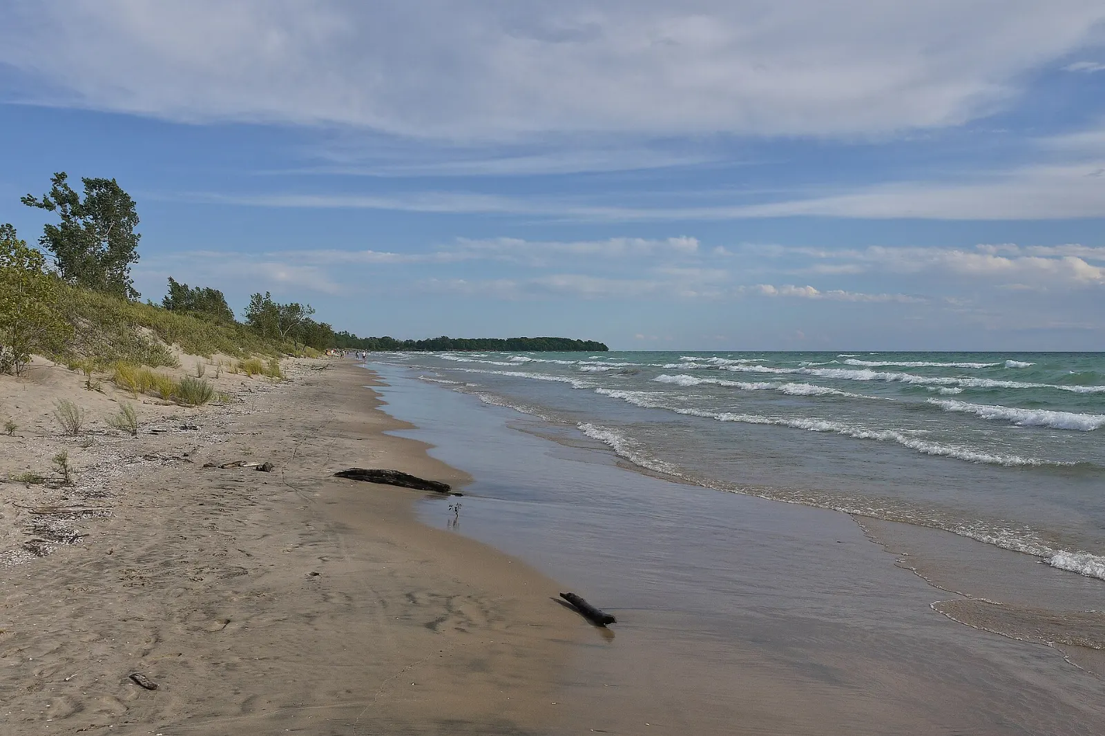 Wide sandy beach at Sandbanks Provincial Park, Prince Edward County, Ontario