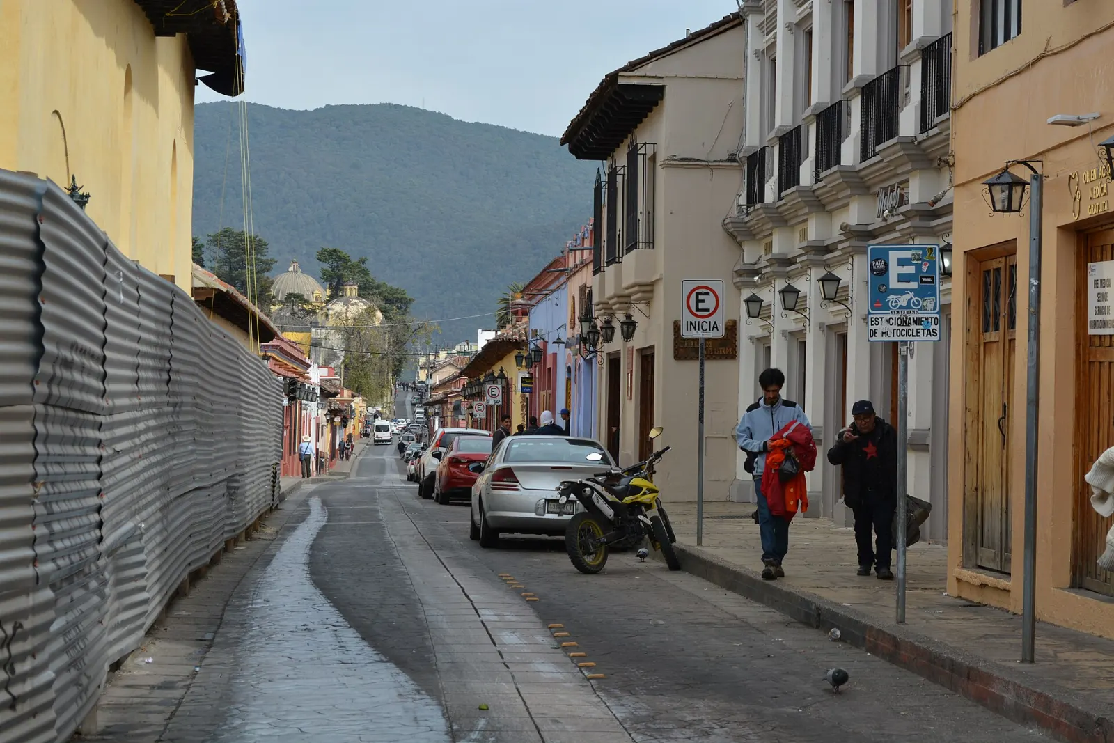 The yellow Baroque facade of the cathedral in San Cristóbal de las Casas, Chiapas