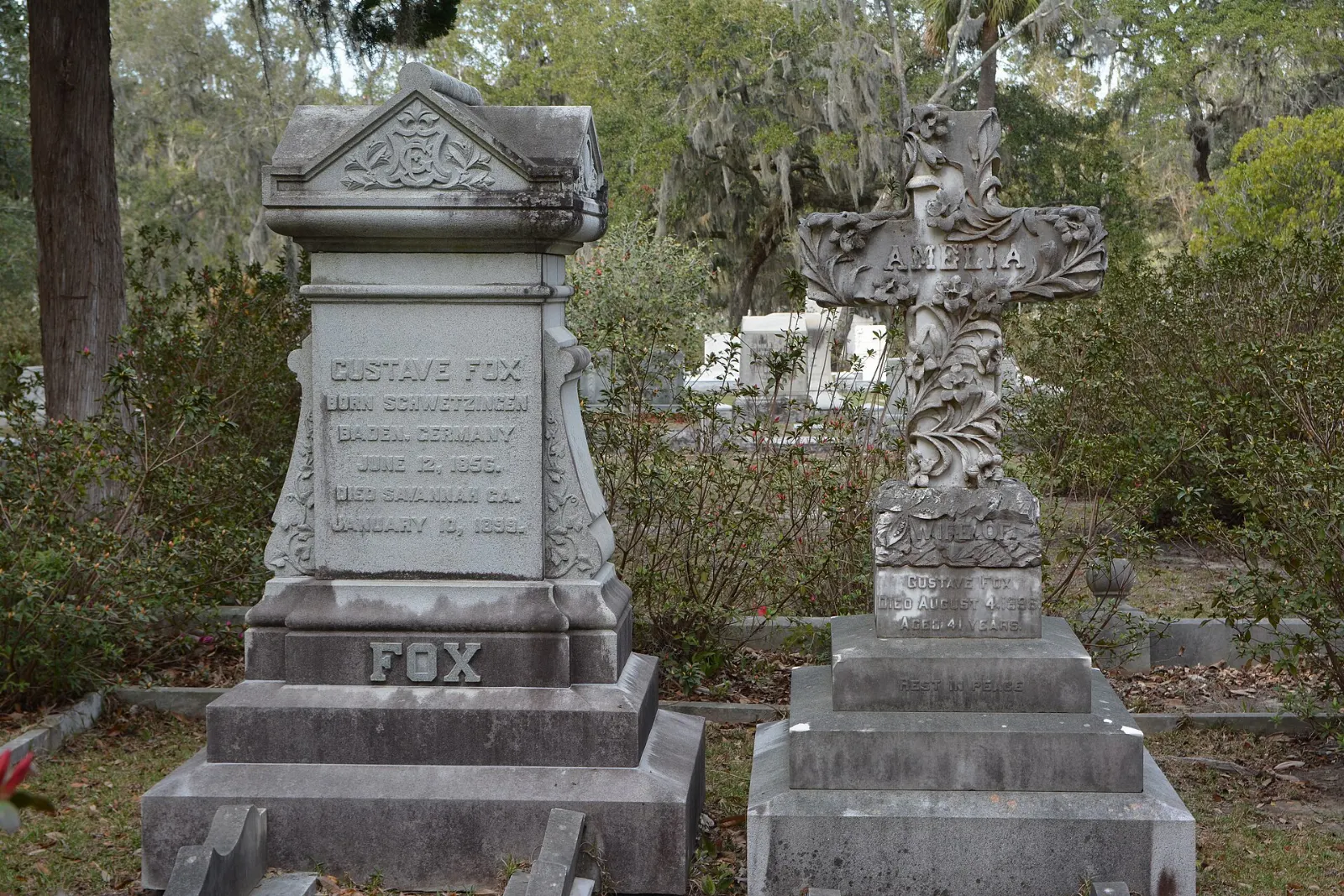 Moss-draped oaks shading carved headstones and statues in Bonaventure Cemetery, Savannah, Georgia