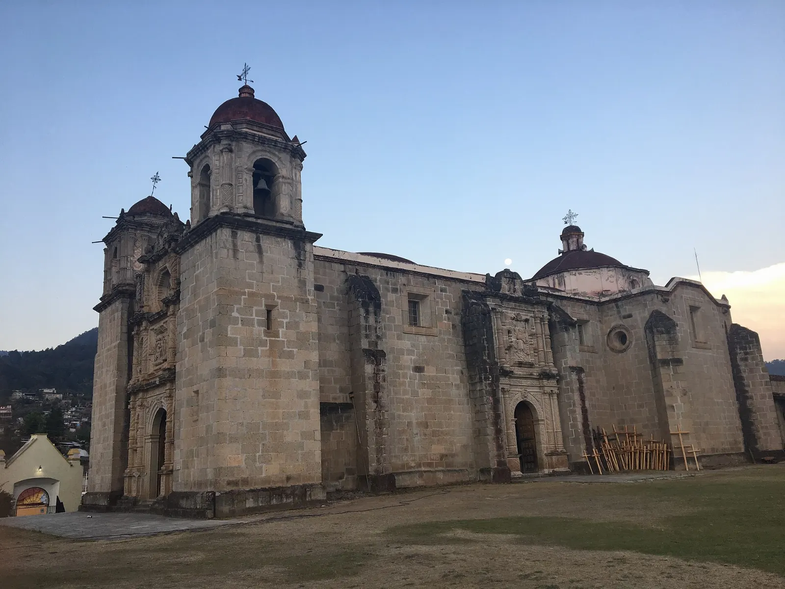 Baroque facade of the church of Santo Tomás Apóstol in Ixtlán, Sierra Norte, Oaxaca