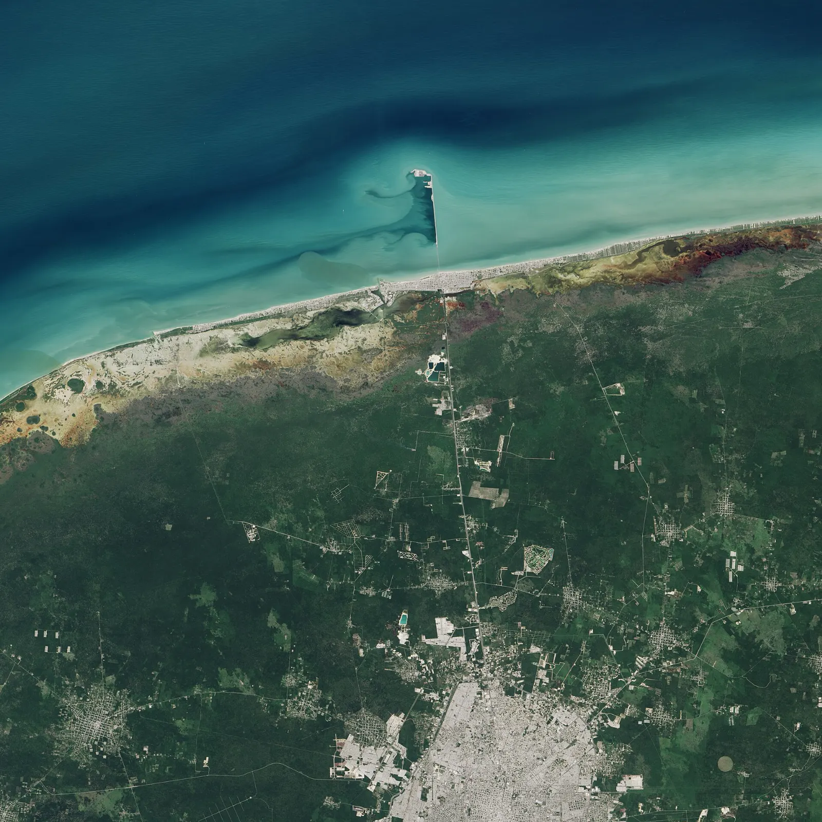 The long pier at Sisal stretching into the Gulf of Mexico, Yucatán