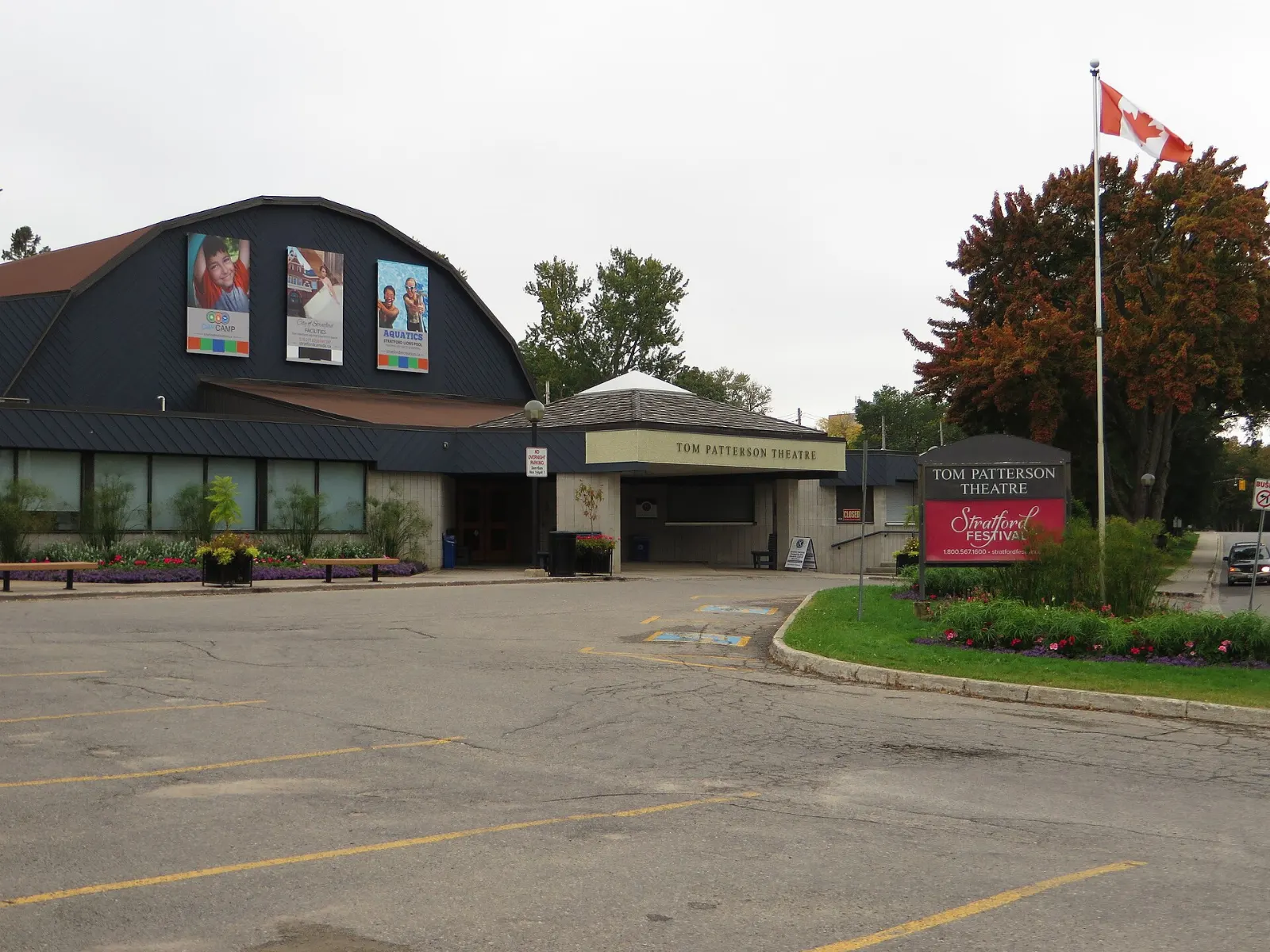 Tom Patterson Theatre beside the Avon River in Stratford, Ontario