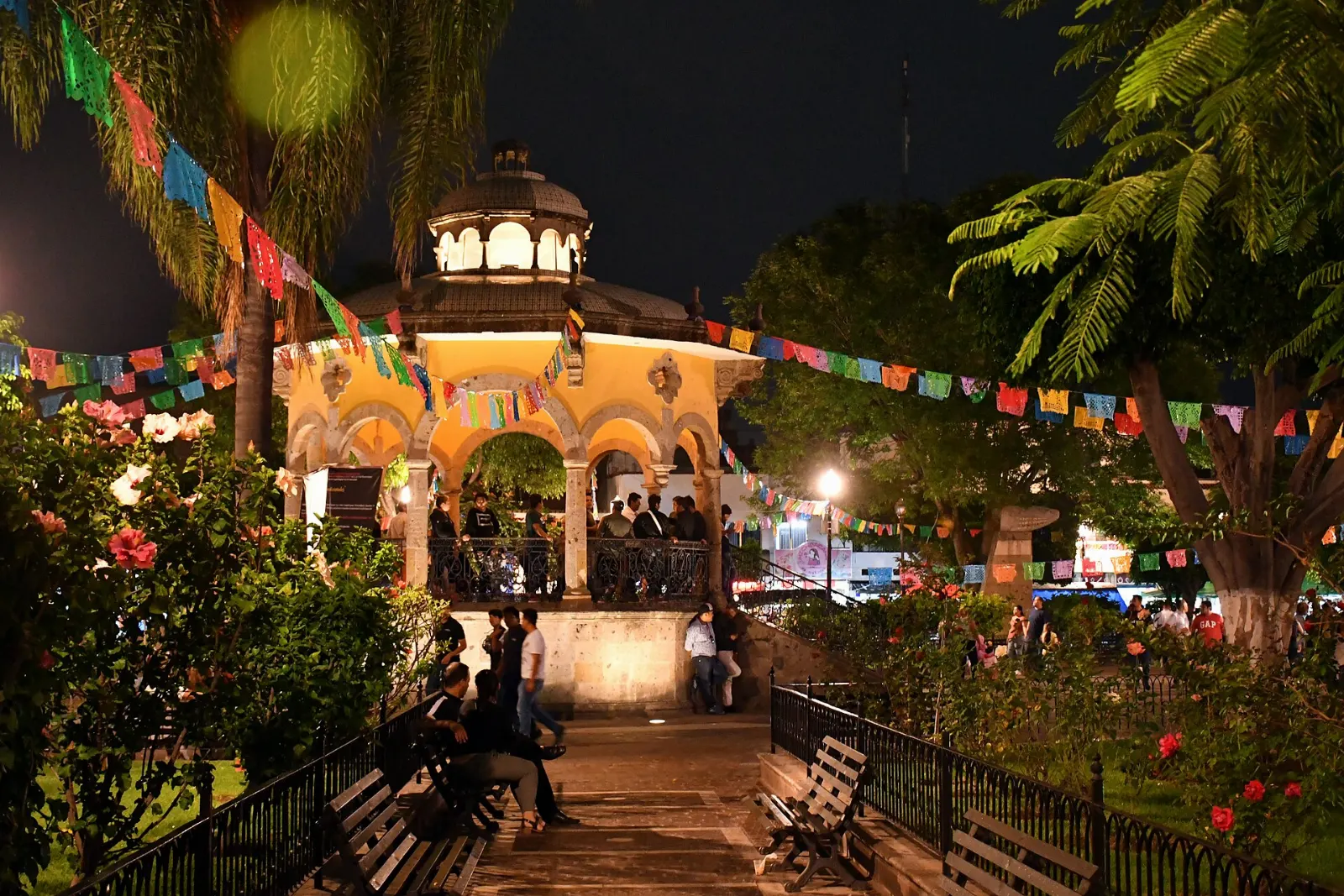 Bandstand and shaded plaza at Jardín Hidalgo in Tlaquepaque, Jalisco