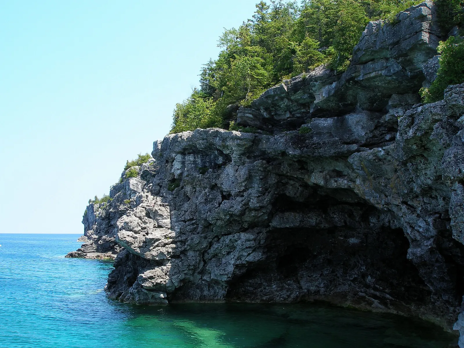 Hiking trail along the Niagara Escarpment on the Bruce Peninsula, Tobermory, Ontario