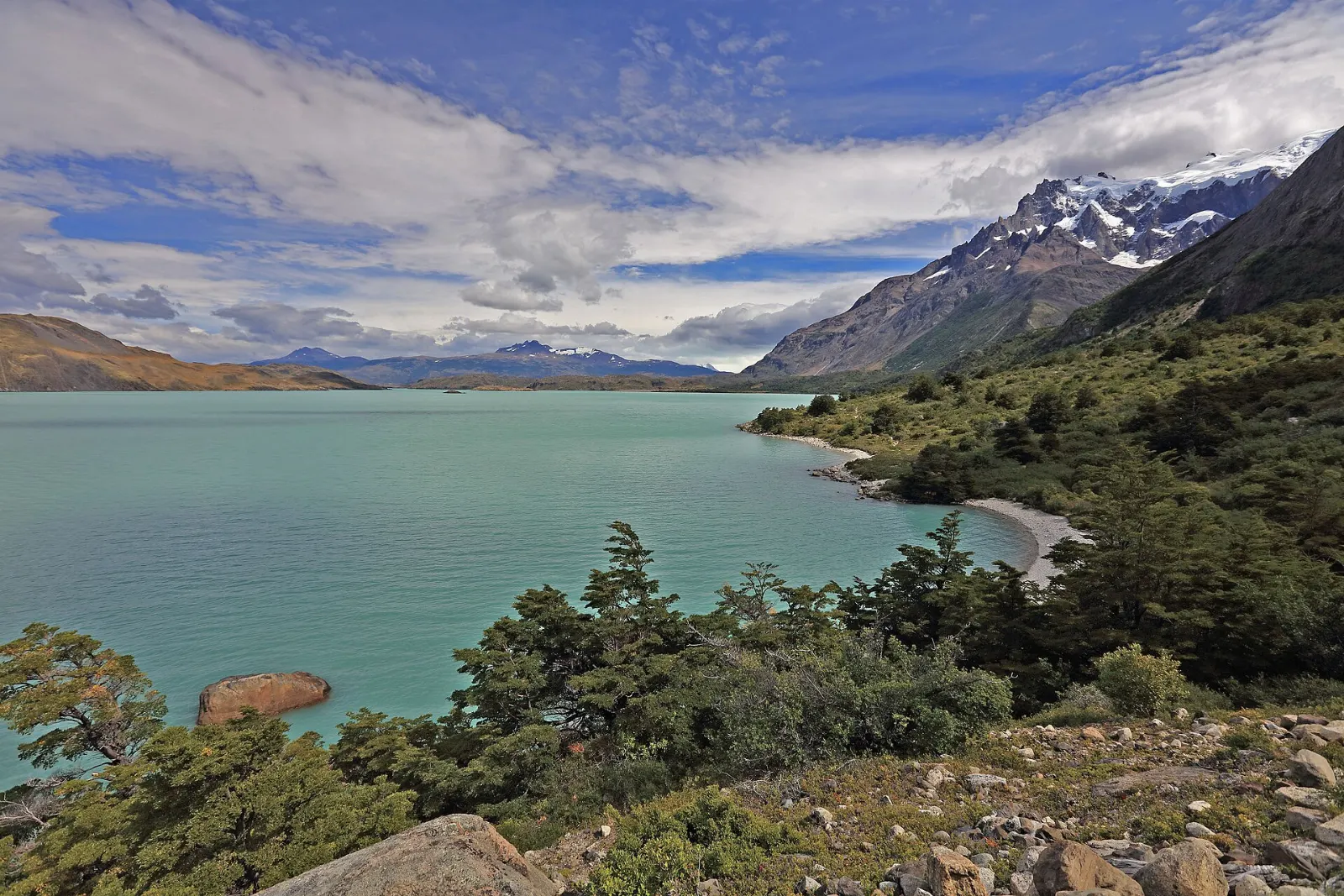 Mirador Cuernos, Torres del Paine, Chile