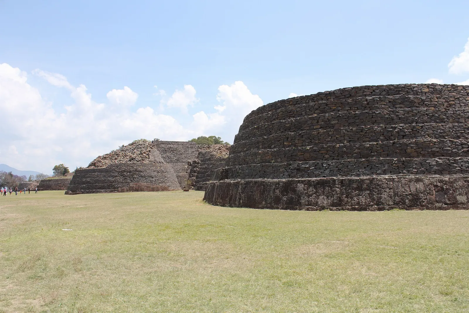 Stone-faced yácata and the Grand Platform at the Tzintzuntzan archaeological zone, Michoacán