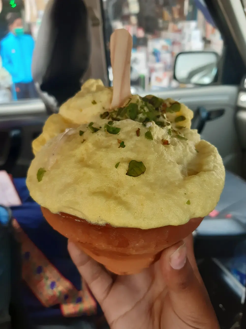 Malaiyo in Varanasi, India