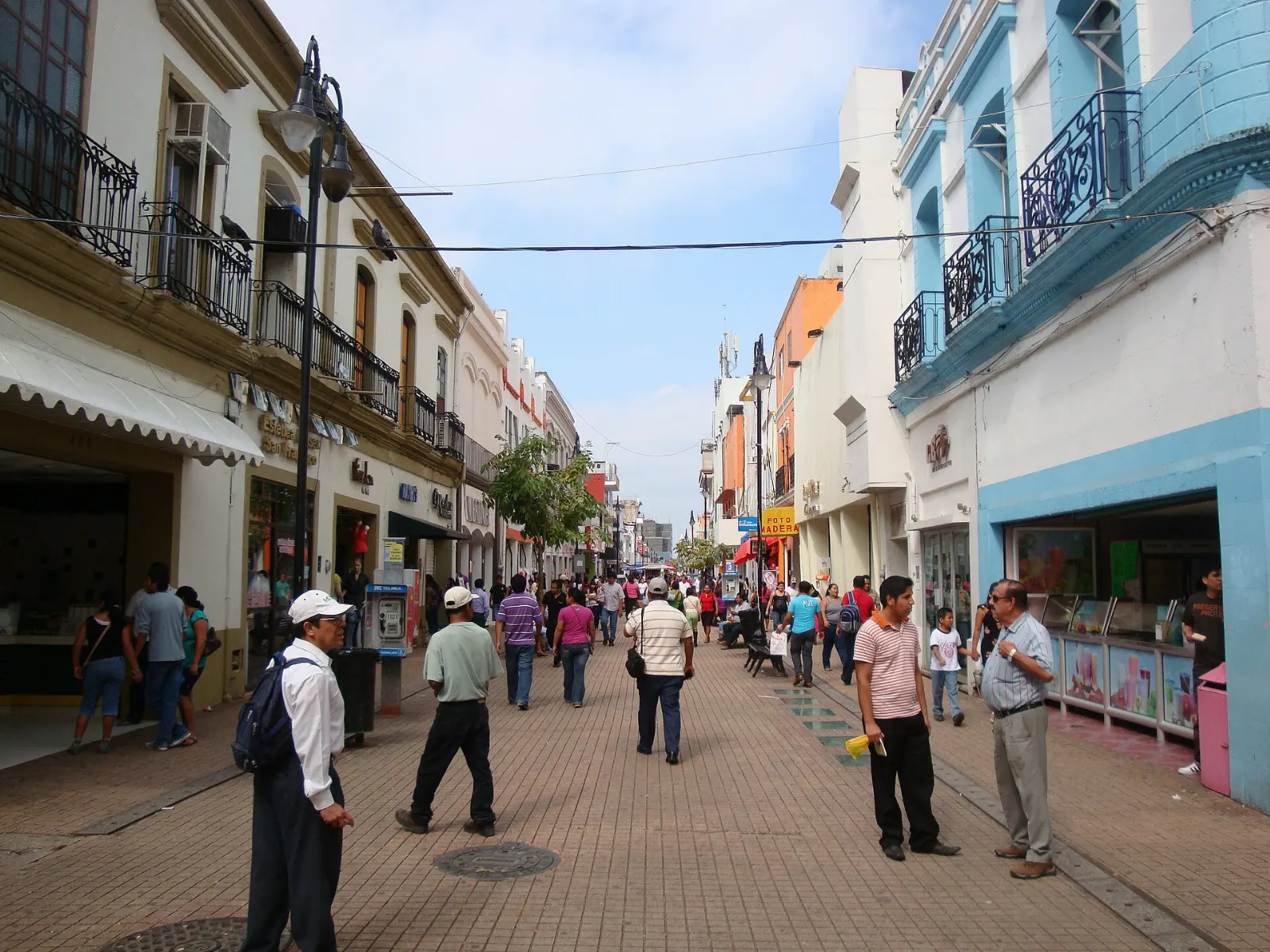 Pedestrian street in the Zona Luz of Villahermosa, Tabasco