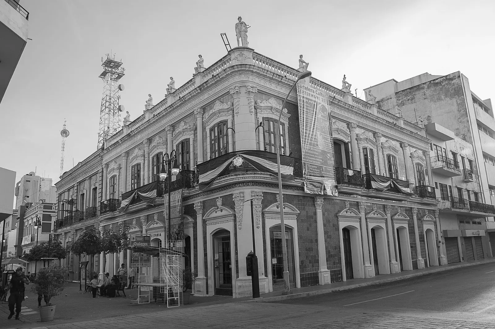The tiled facade of the Casa de los Azulejos in Villahermosa, Tabasco
