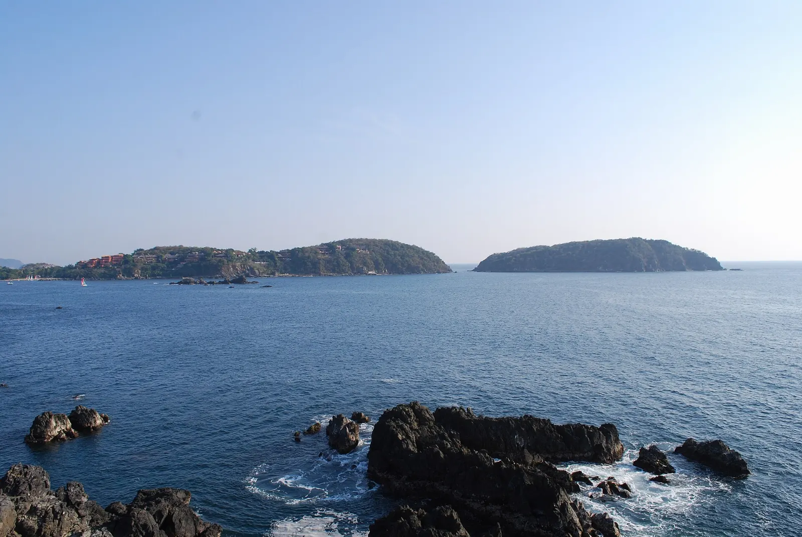 Boats and beach on Isla Ixtapa off the Guerrero coast, Zihuatanejo, Guerrero