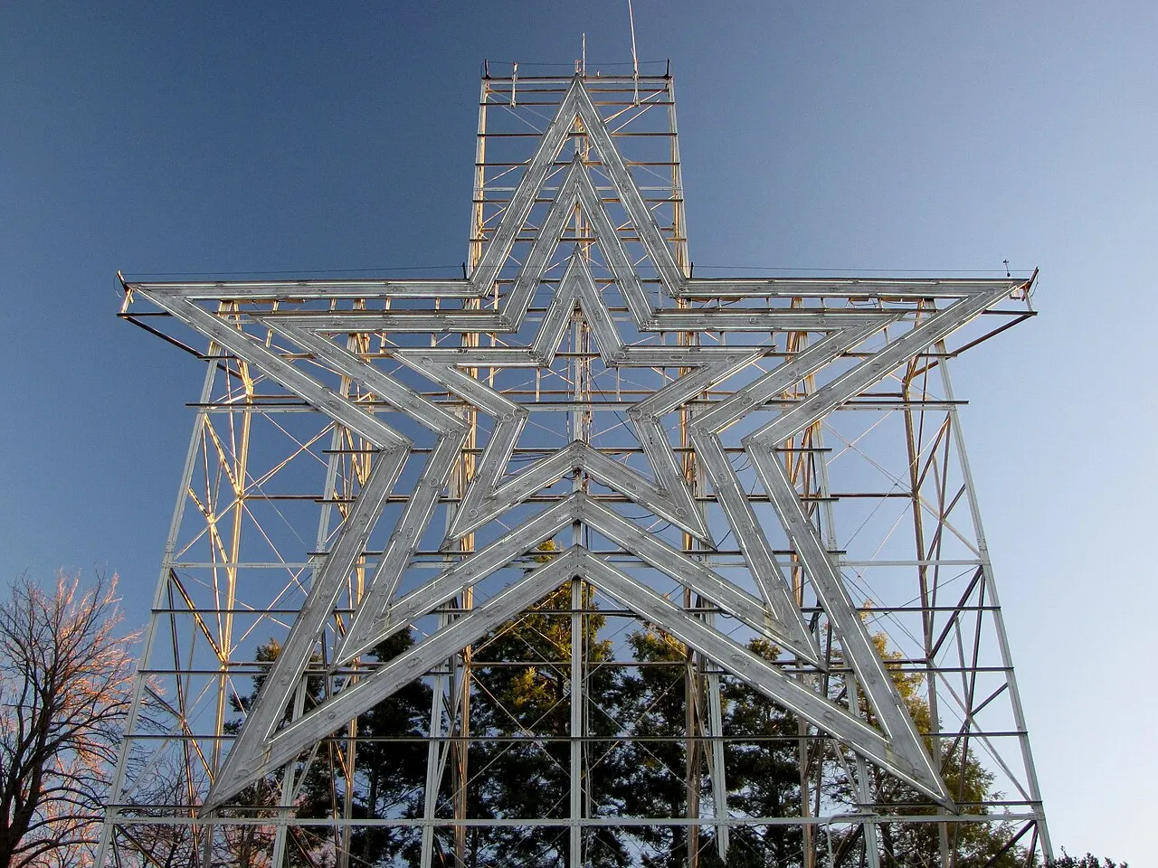 Roanoke Star and Mill Mountain, Roanoke, Virginia, United States