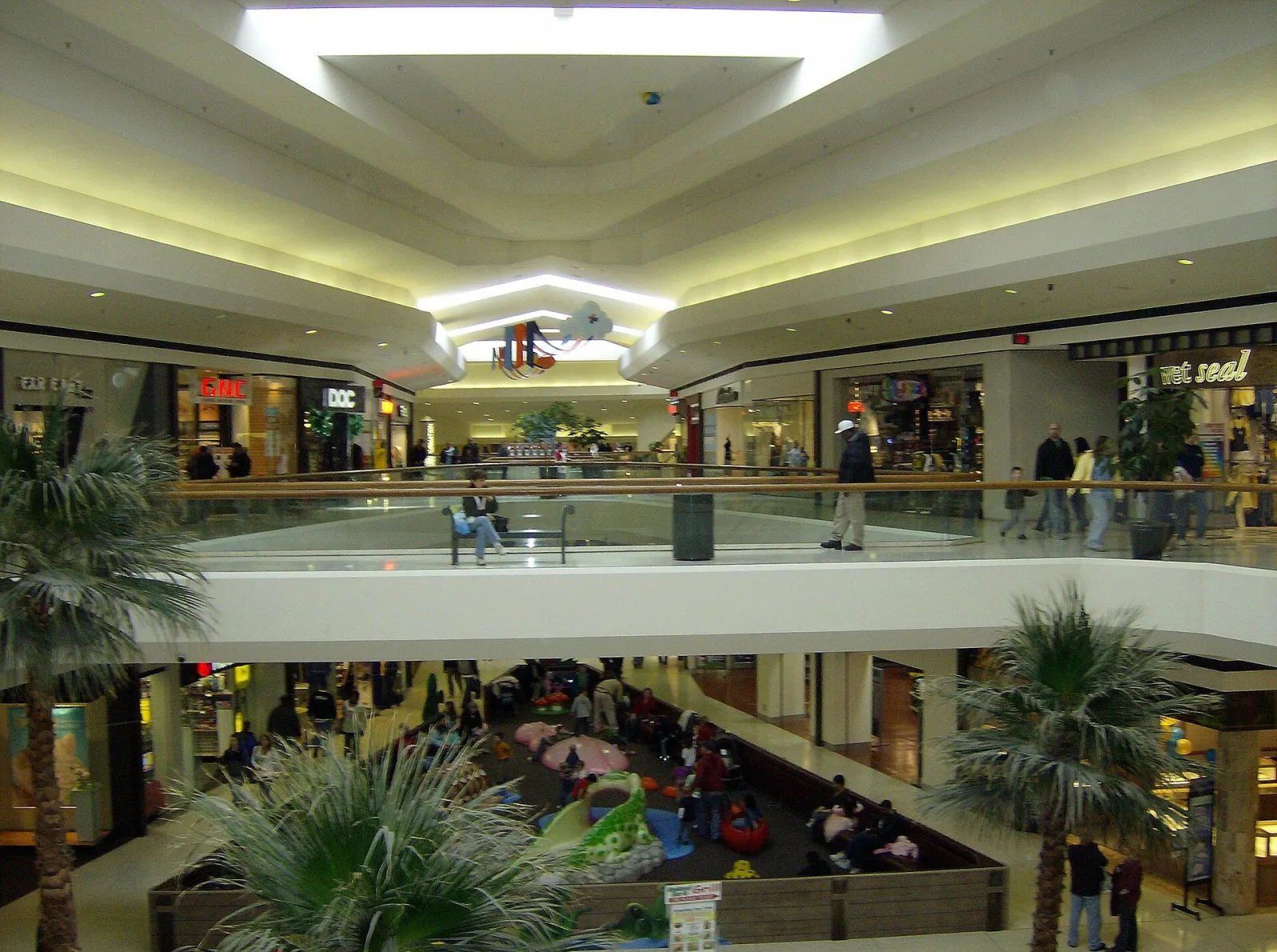 Oakland Mall, Troy, Michigan, United States