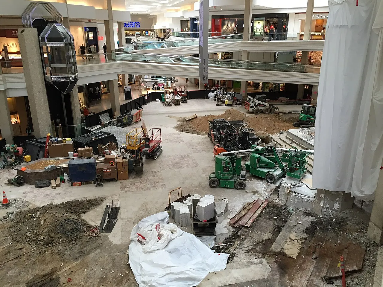 Woodfield Mall, Schaumburg, Illinois, United States