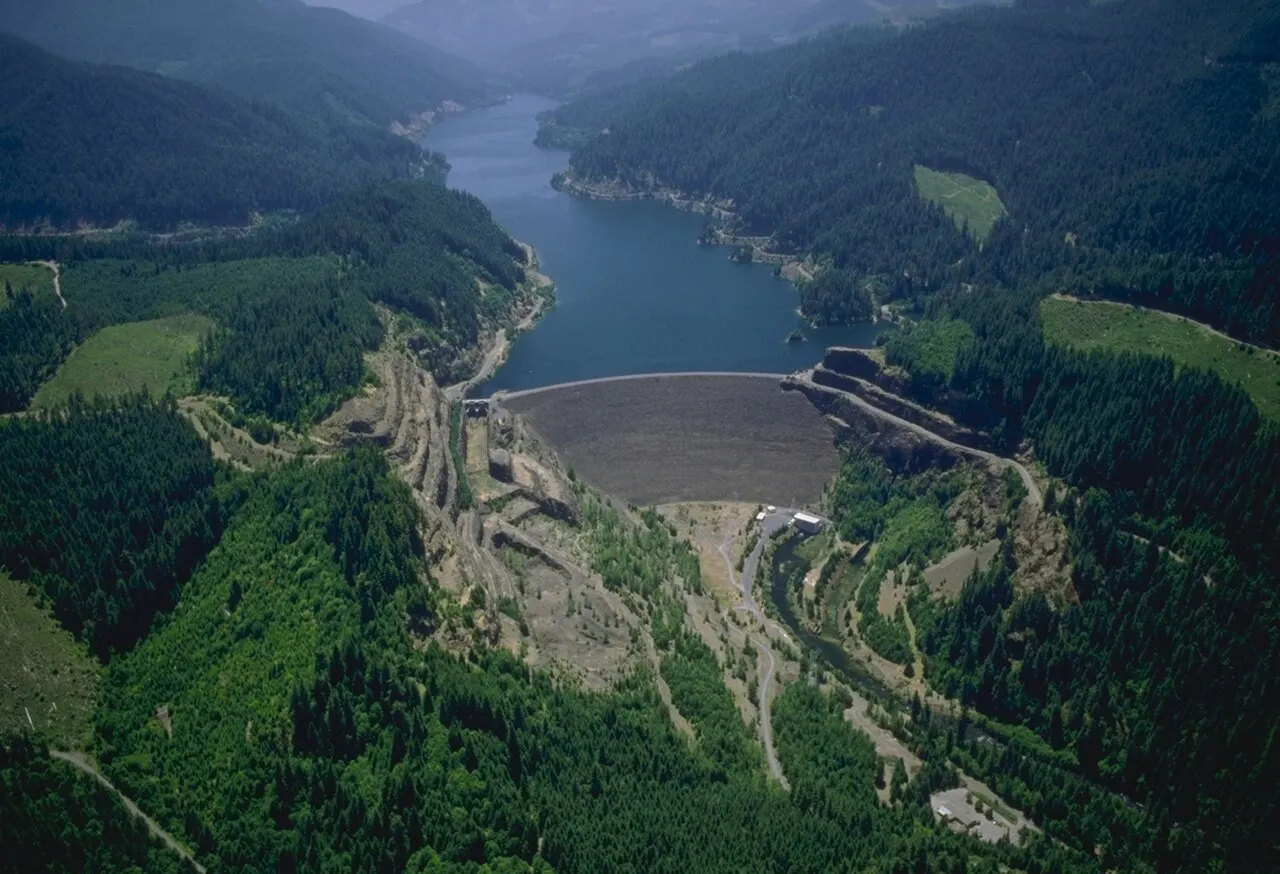 McKenzie River, Springfield, Oregon, United States