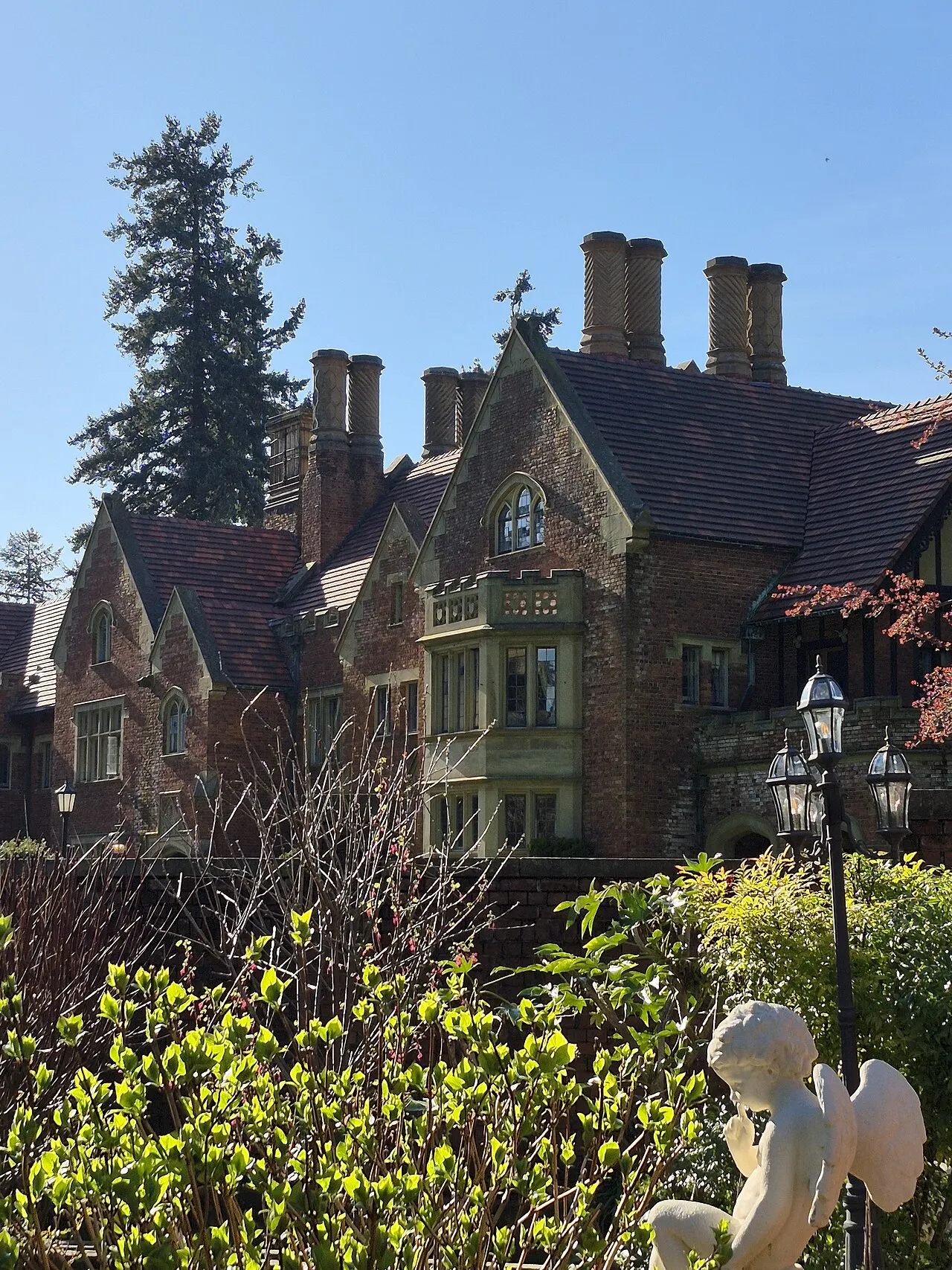 Thornewood Castle, Lakewood, Washington, United States