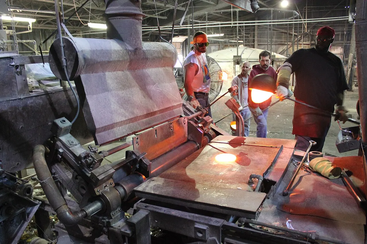 Kokomo Opalescent Glass, Kokomo, Indiana, United States
