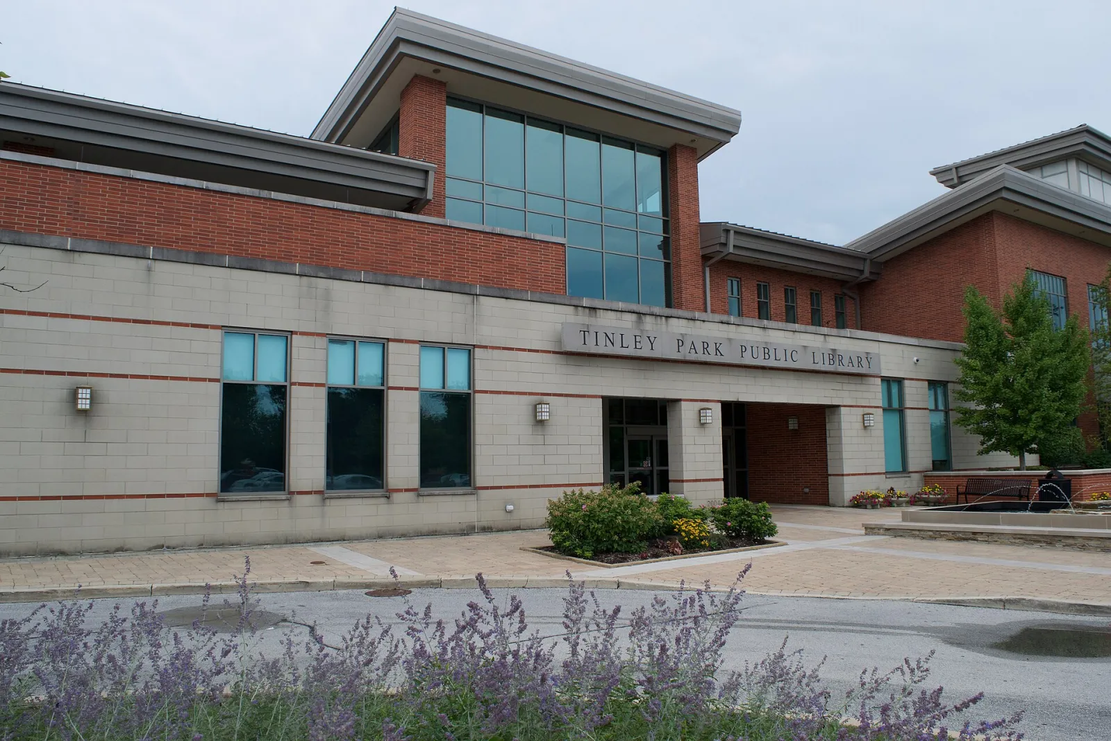 Tinley Park Public Library, Tinley Park, Illinois, United States