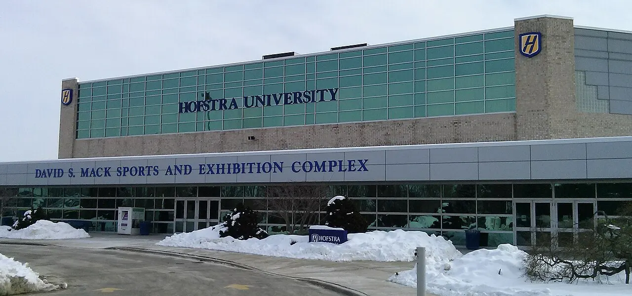 David S. Mack Sports and Exhibition Complex, Hempstead, New York, United States