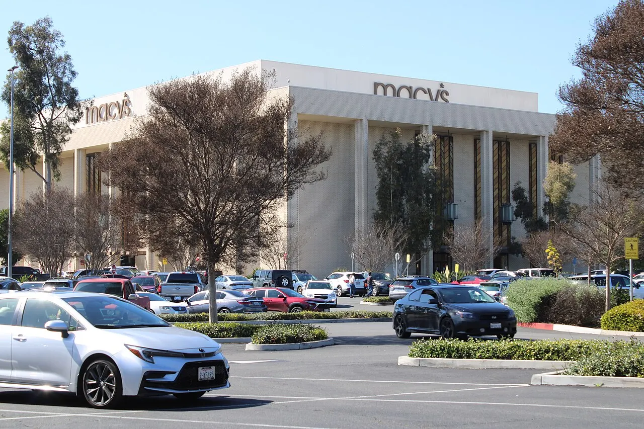 Los Cerritos Center, Cerritos, California, United States