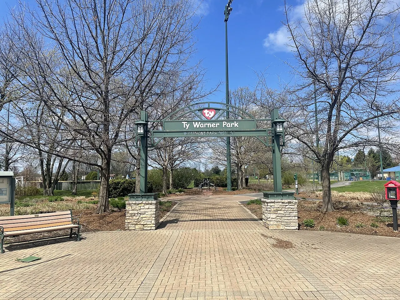Ty Warner Park, Downers Grove, Illinois, United States