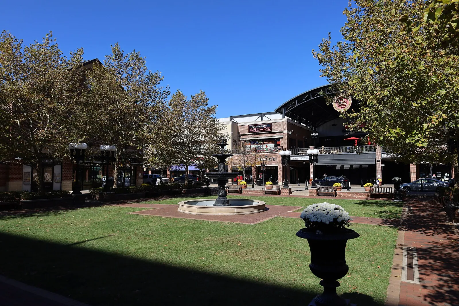 Pullman Square, Huntington, West Virginia, United States