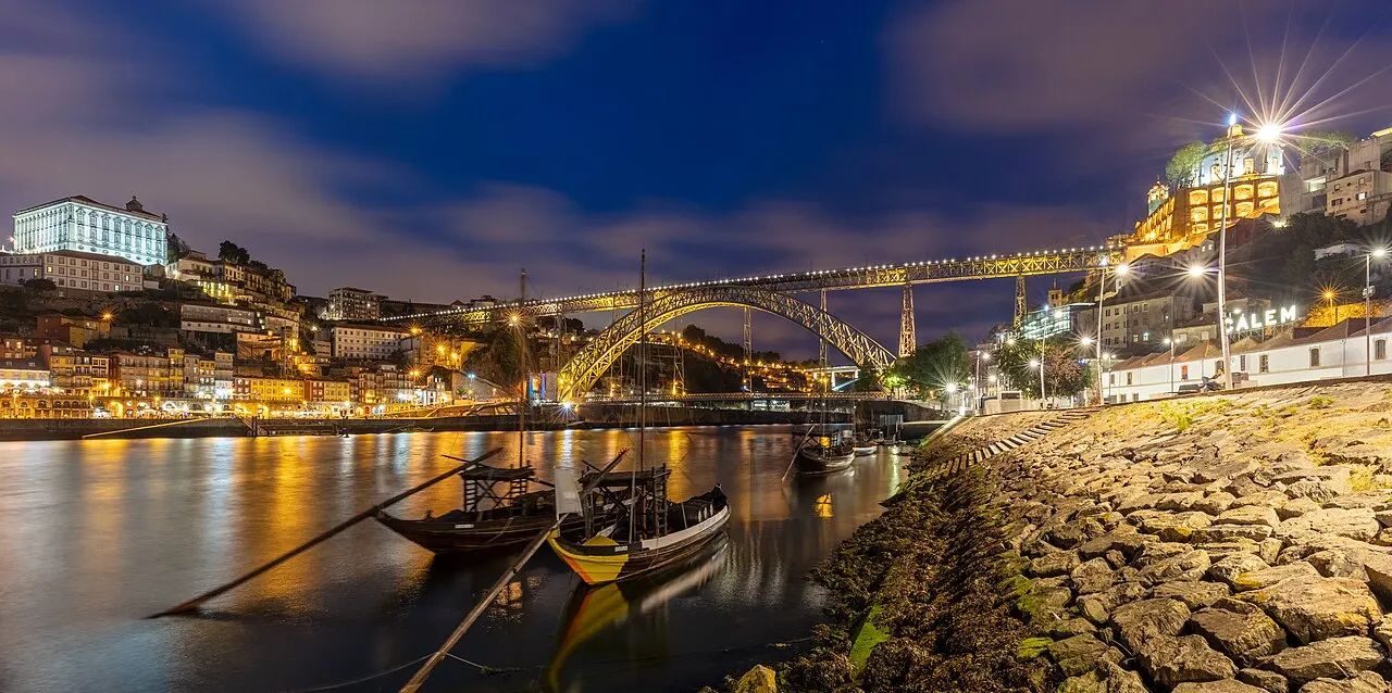 Dom Luís I Bridge, Porto, Portugal