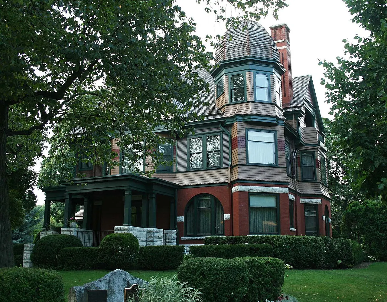 Kneeland-Walker House, Wauwatosa, Wisconsin, United States