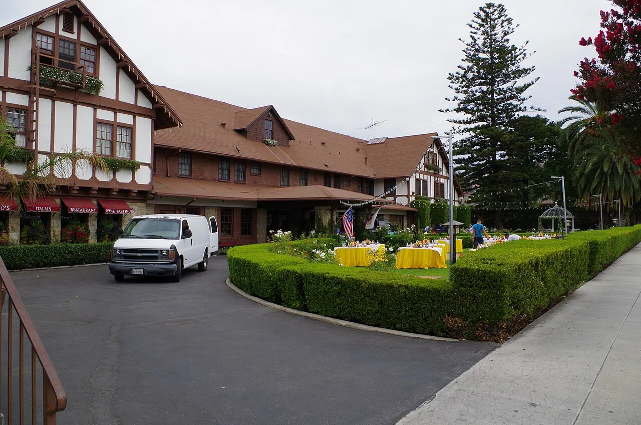 Glen Tavern Inn, Santa Paula, California, United States