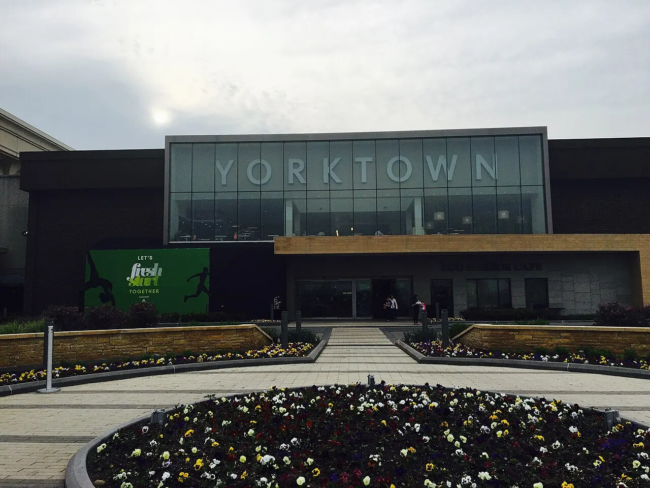 Yorktown Center, Lombard, Illinois, United States