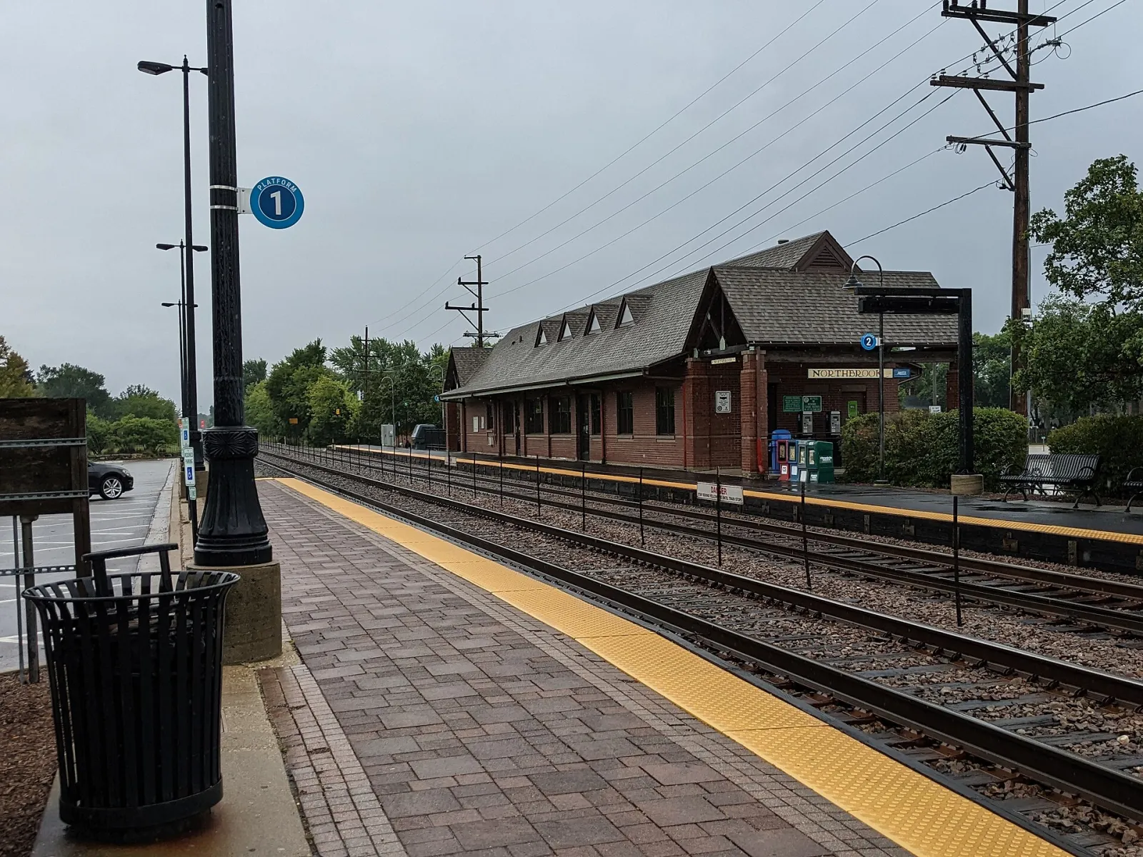 Northbrook Metra Station trackside 2022 09 11, Northbrook, Illinois, United States