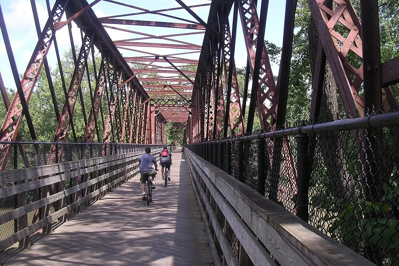 Norwottuck Rail Trail, Amherst, Massachusetts, United States