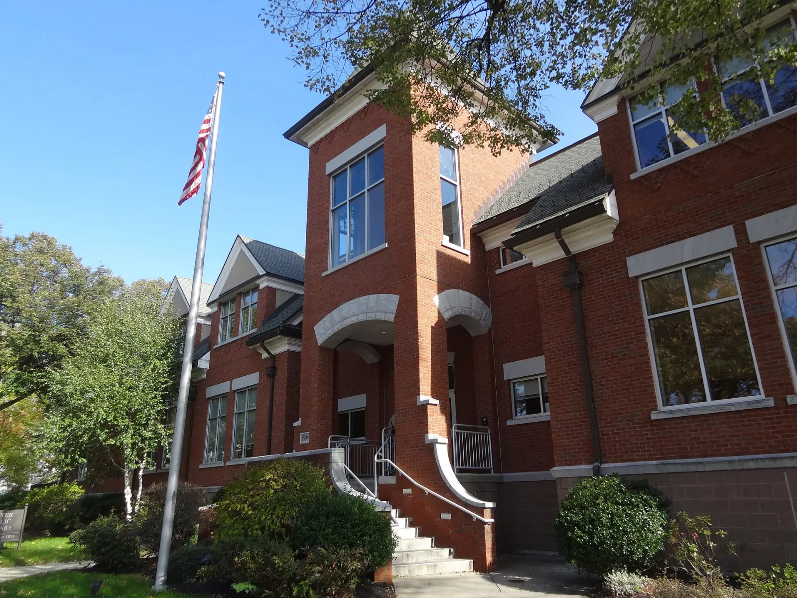 Thayer Public Library, Braintree, Massachusetts, United States