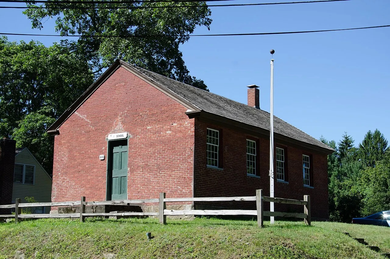 District No. 5 School, Shrewsbury, Massachusetts, United States