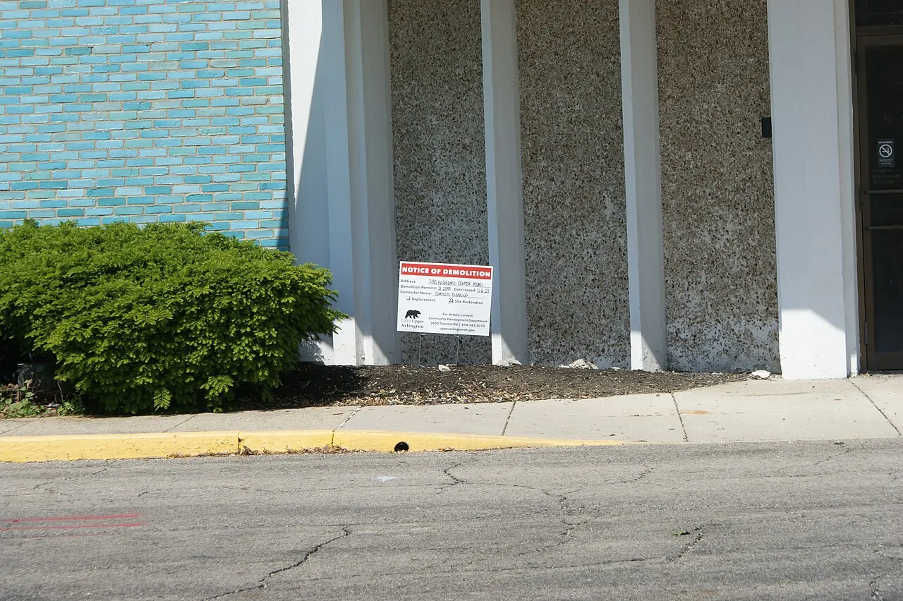 Kingsdale Shopping Center, Upper Arlington, Ohio, United States