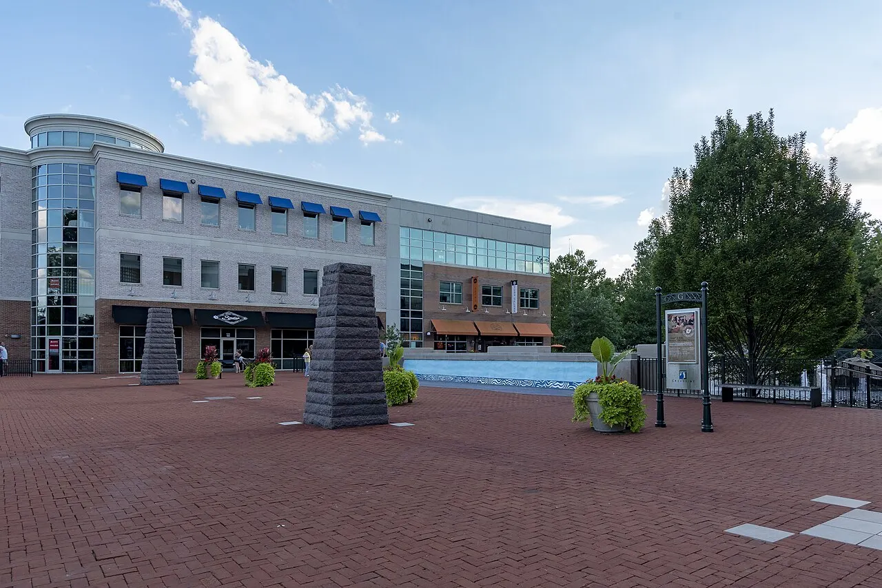 Creekside Park and Plaza, Gahanna, Ohio, United States