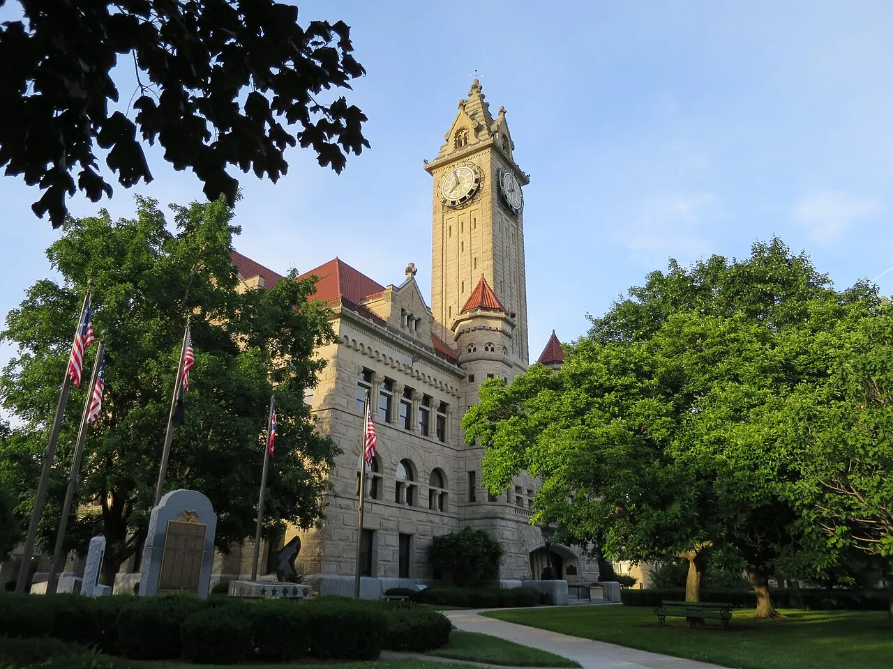 Wood County Courthouse, Bowling Green, Ohio, United States