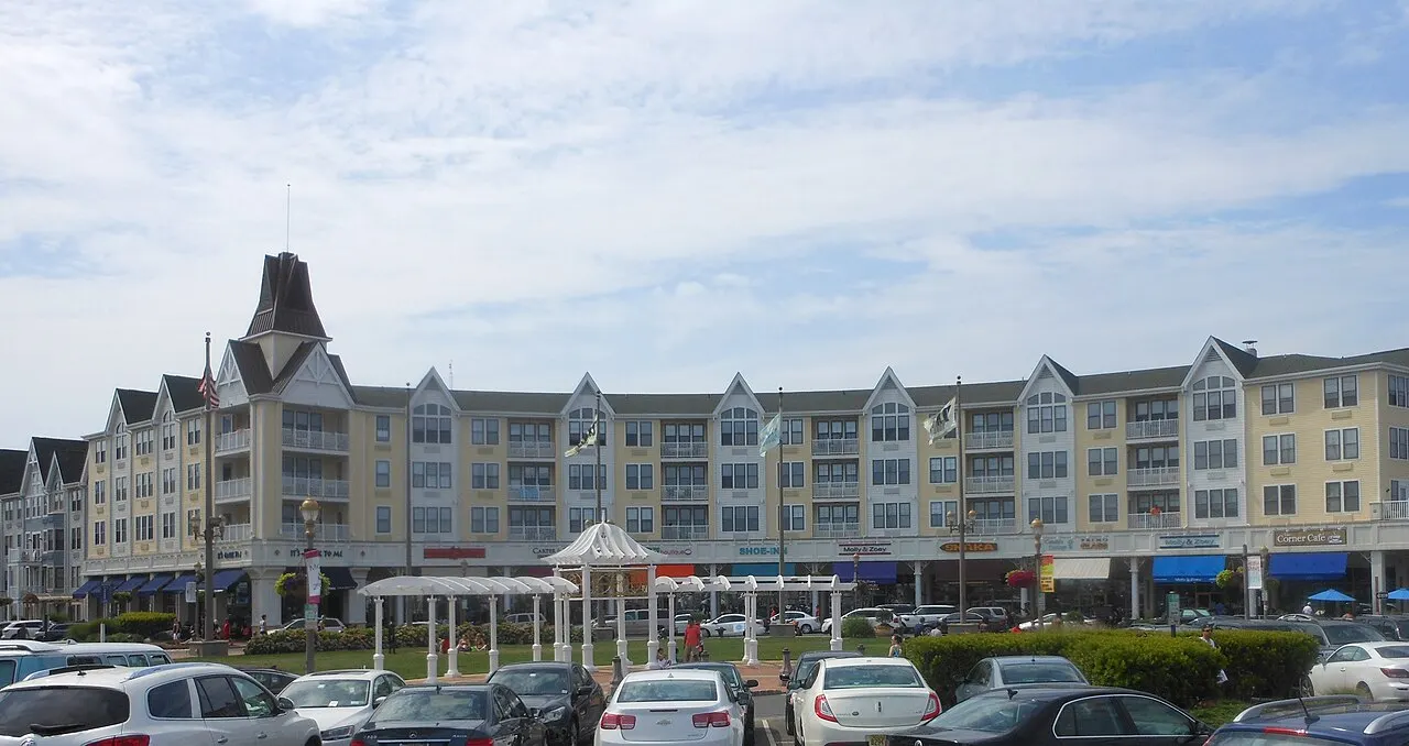 Pier Village Long Branch, Long Branch, New Jersey, United States