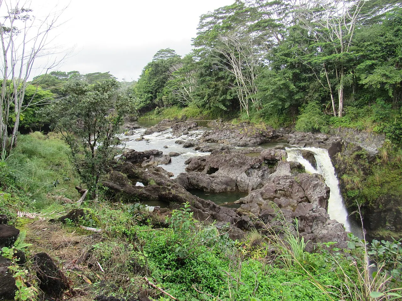 Rainbow Falls (Waianuenue), Hilo, Hawaii, United States