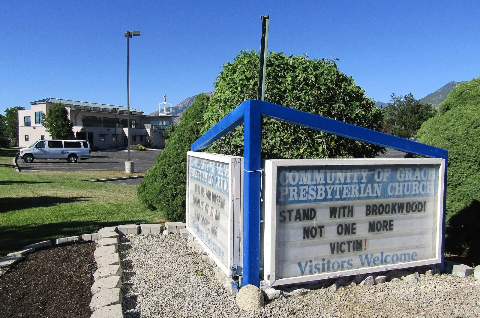 Community of Grace Presbyterian Church (35759090191), Cottonwood Heights, Utah, United States