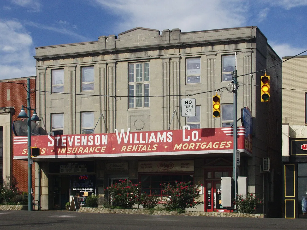 Uptown Mt. Lebanon, Mount Lebanon, Pennsylvania, United States
