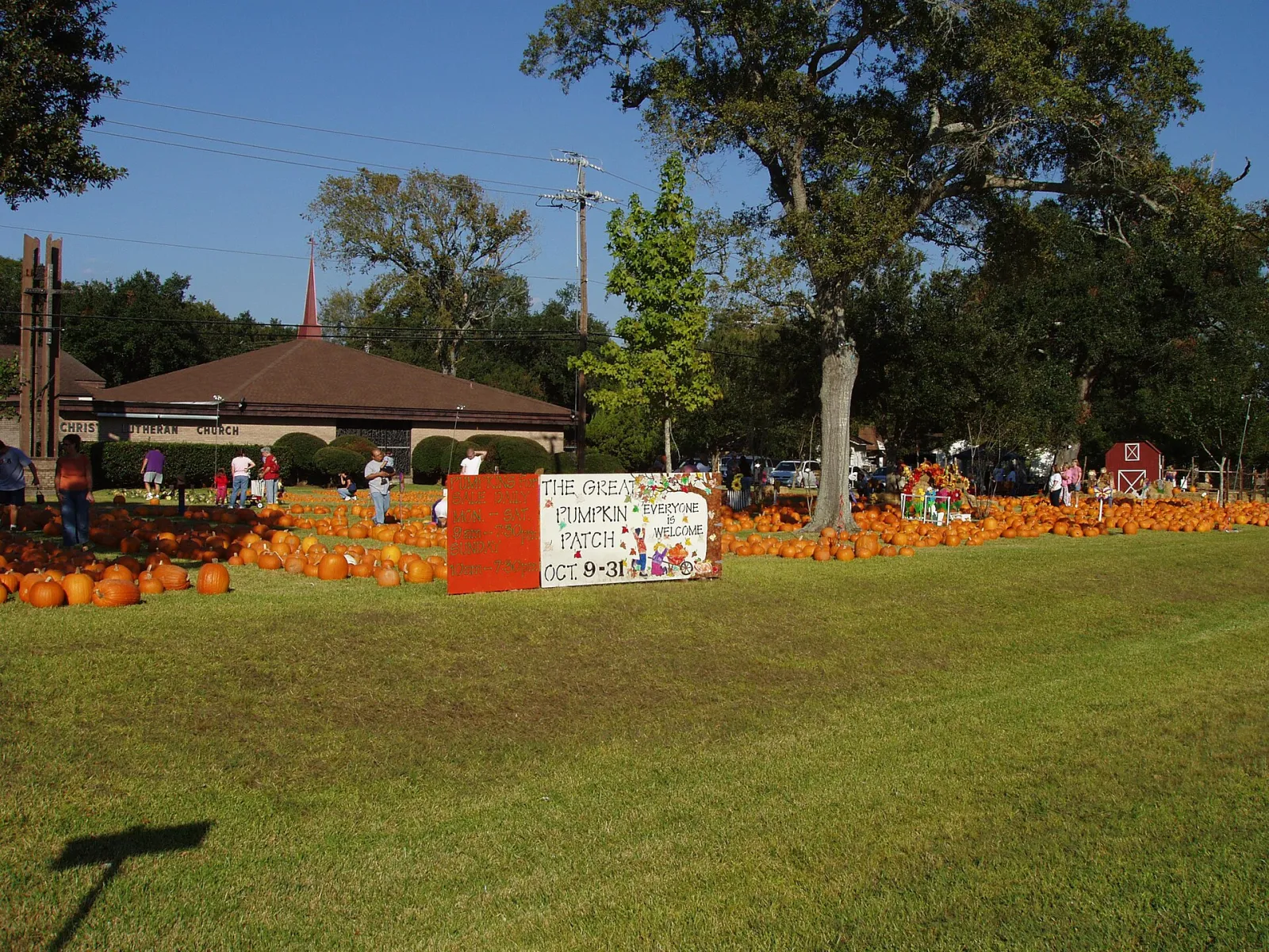 Kürbisverkauf vor Lutherischen Kirche in Lake Jackson TX, Lake Jackson, Texas, United States