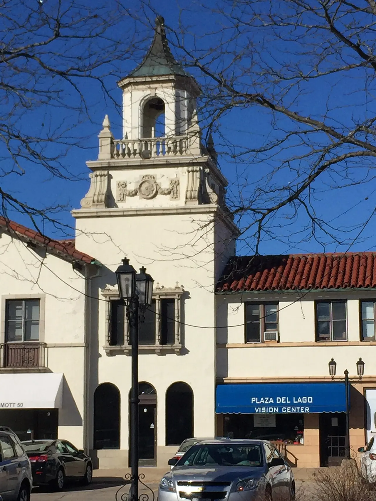Plaza del Lago, Wilmette, Illinois, United States