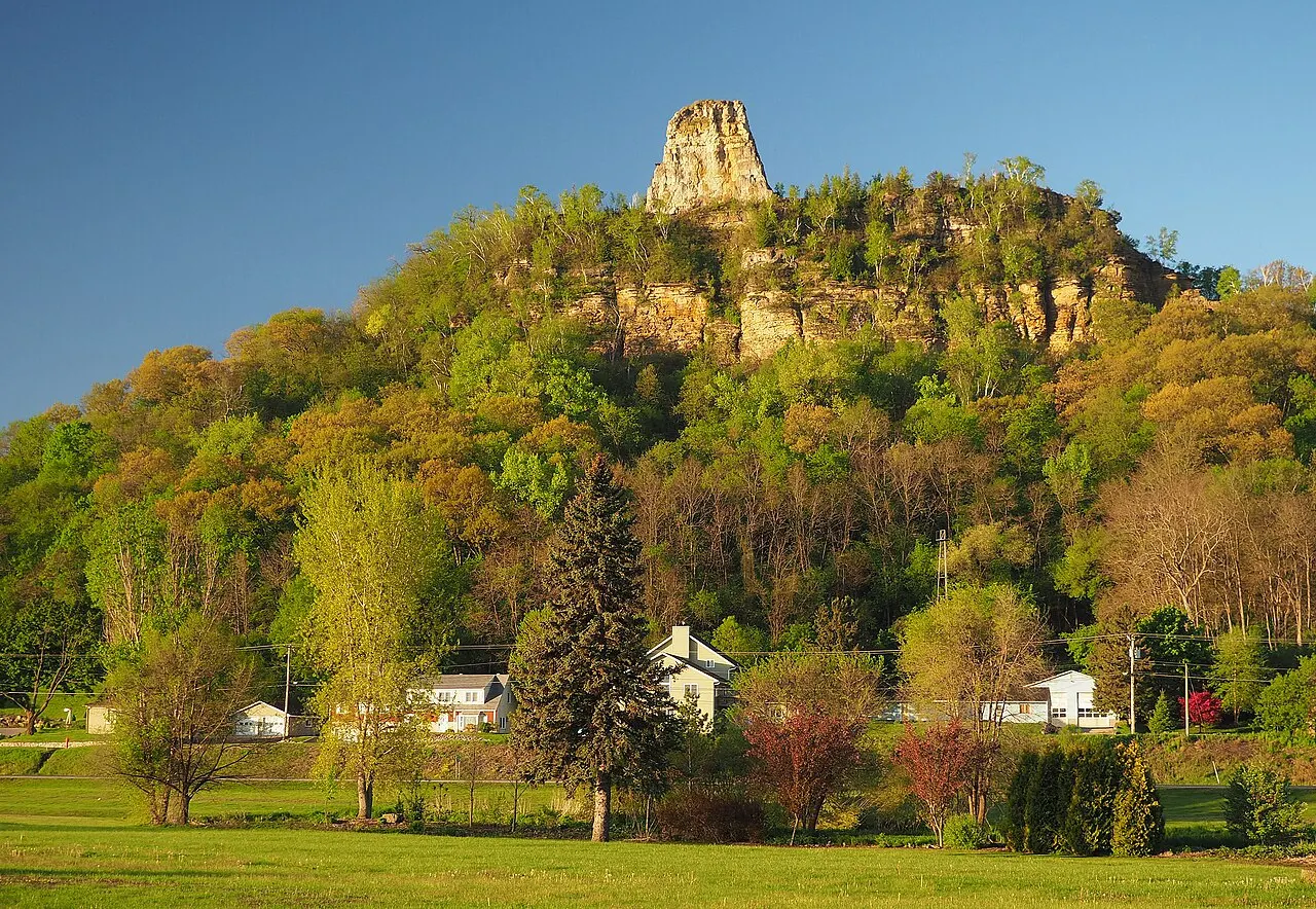 Sugar Loaf Bluff, Winona, Minnesota, United States