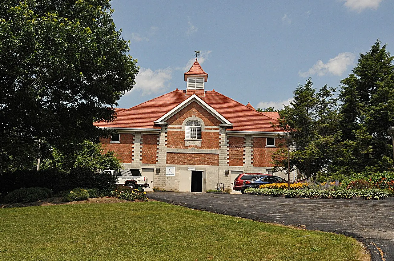 Anna Dean Farm Barns, Barberton, Ohio, United States